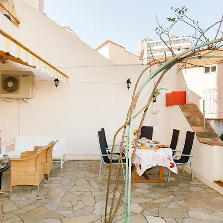 Apartment Little Garden Yourhosthelper *