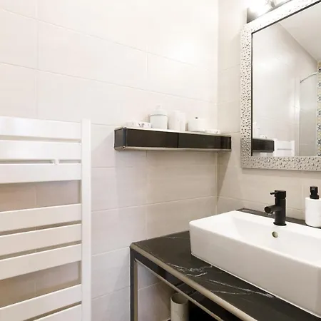 Apartment Little Garden Yourhosthelper Cannes