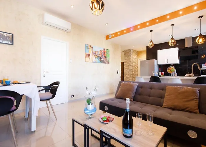 Little Garden Yourhosthelper Cannes