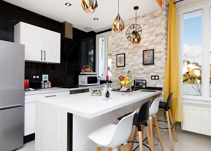 Little Garden Yourhosthelper Cannes