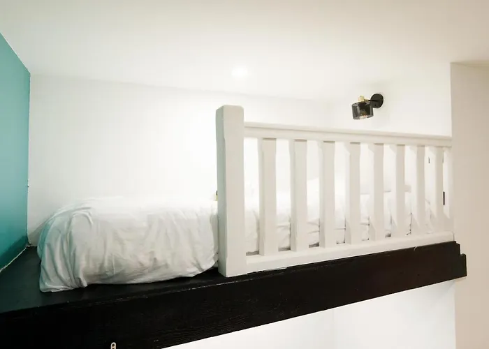 Little Garden Yourhosthelper