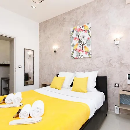 Appartement Little Garden Yourhosthelper *